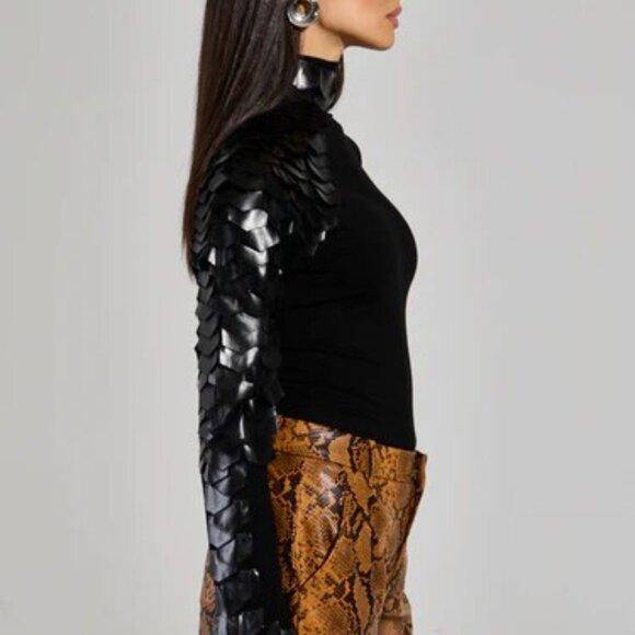 AKIRA NASTASIA SCALE TOP, BLACK SIZE LARGE - Picture 4 of 7